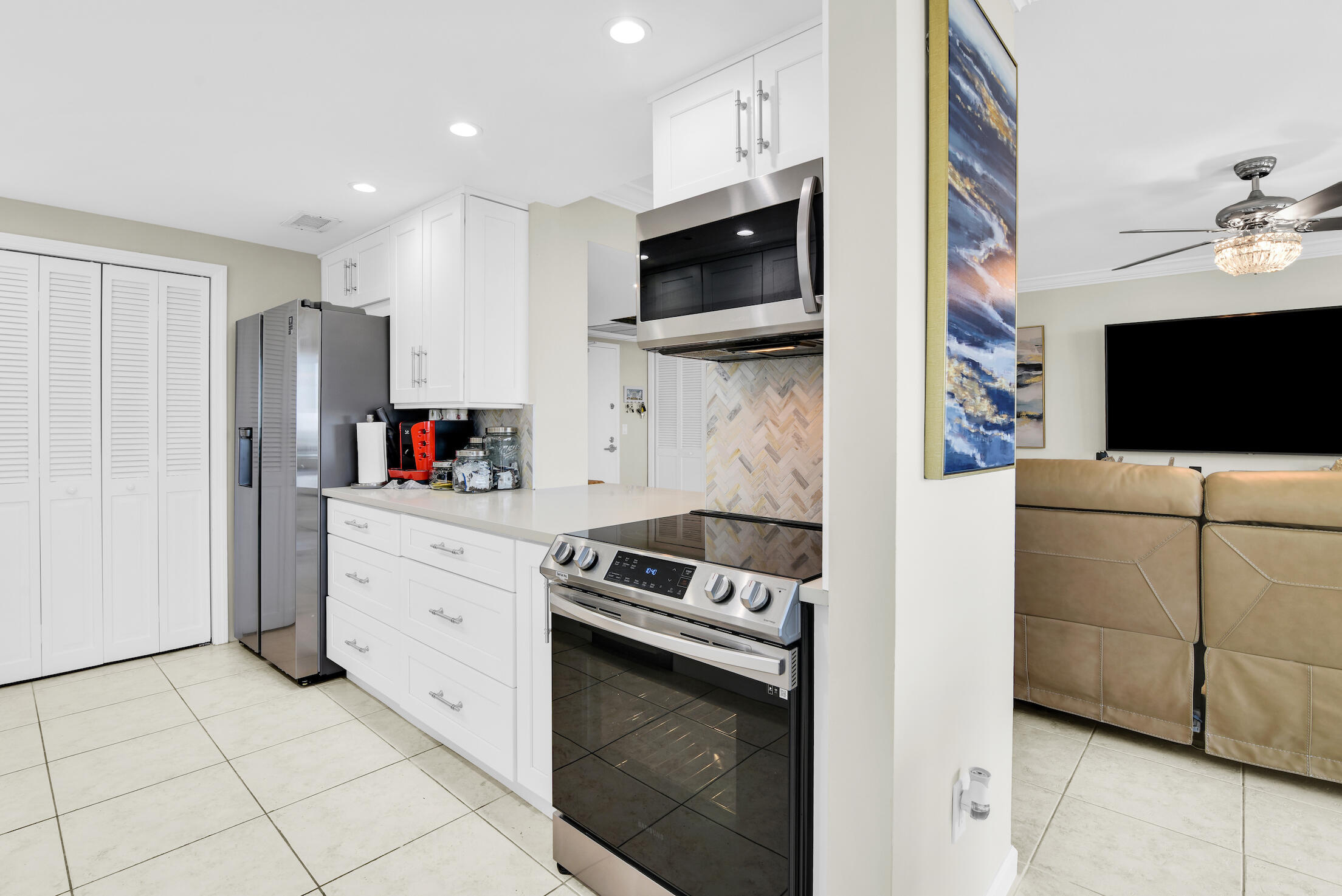 899 Jeffery Street, Unit 609 Boca Raton, FL 33487 - Photo 19 of 56 609 Porta Bella PICS 14