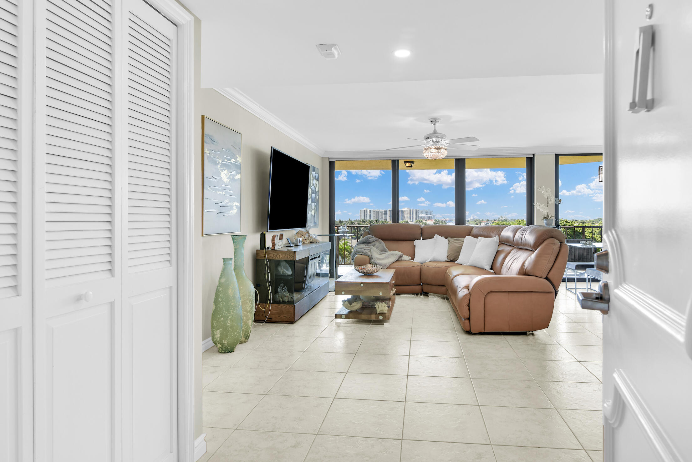 899 Jeffery Street, Unit 609 Boca Raton, FL 33487 - Photo 9 of 56 609 Porta Bella PICS