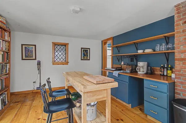 $450,000 | 86 Stowe Street, Waterbury, VT 05676