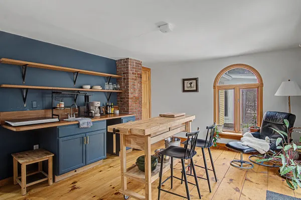 $450,000 | 86 Stowe Street, Waterbury, VT 05676