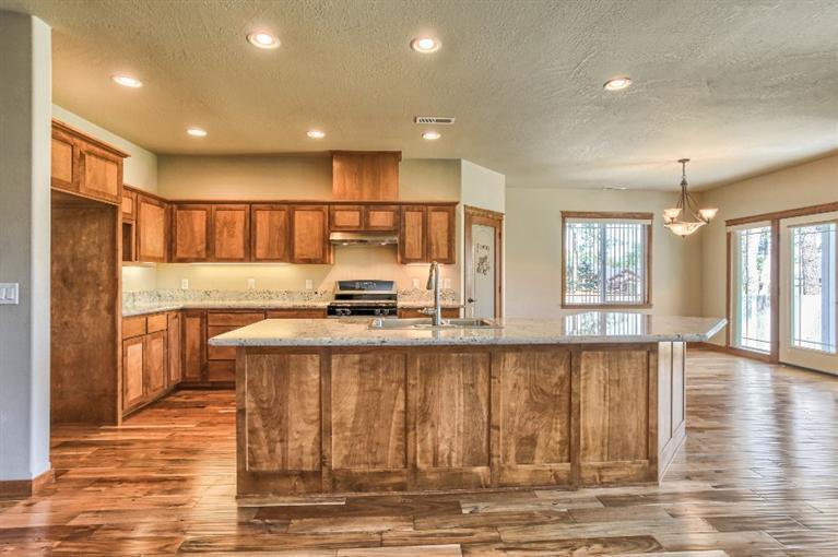 182 Echo Way Eagle Point, OR 97524 - Photo 10 of 35 Additional Photo