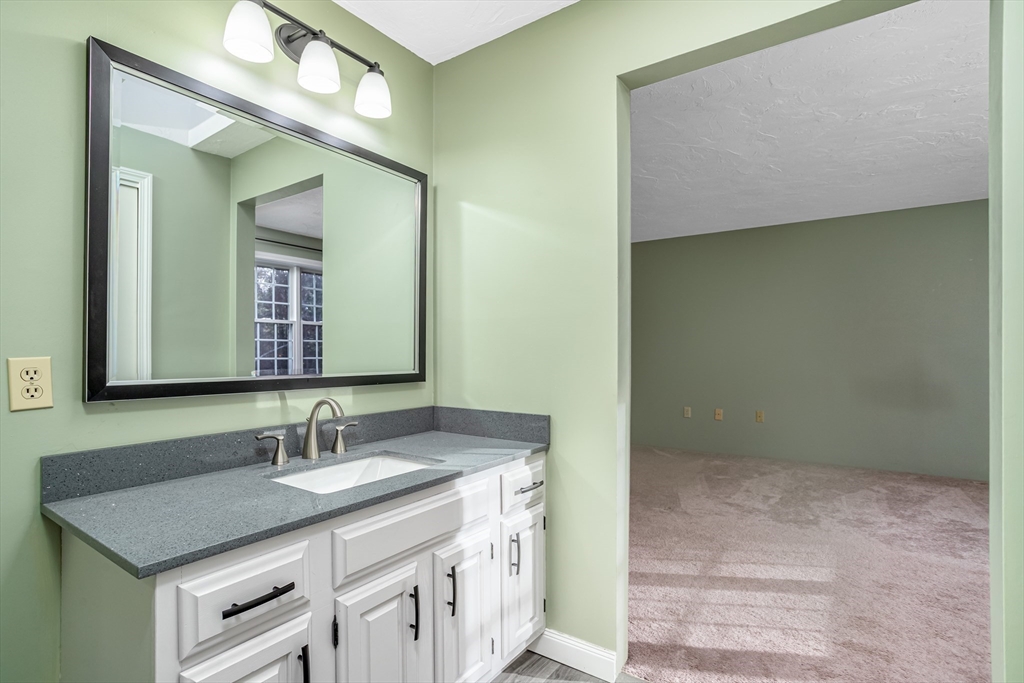 918 Ridgefield Circle, Unit D Clinton, MA 01510 - Photo 23 of 39 Gallery Image 23