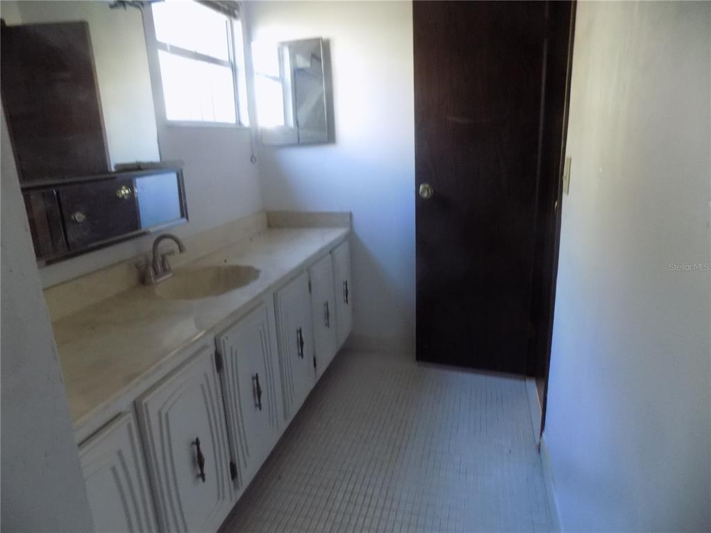 613 Southwest 75th Street, Unit 101 Gainesville, FL 32607 - Photo 16 of 27