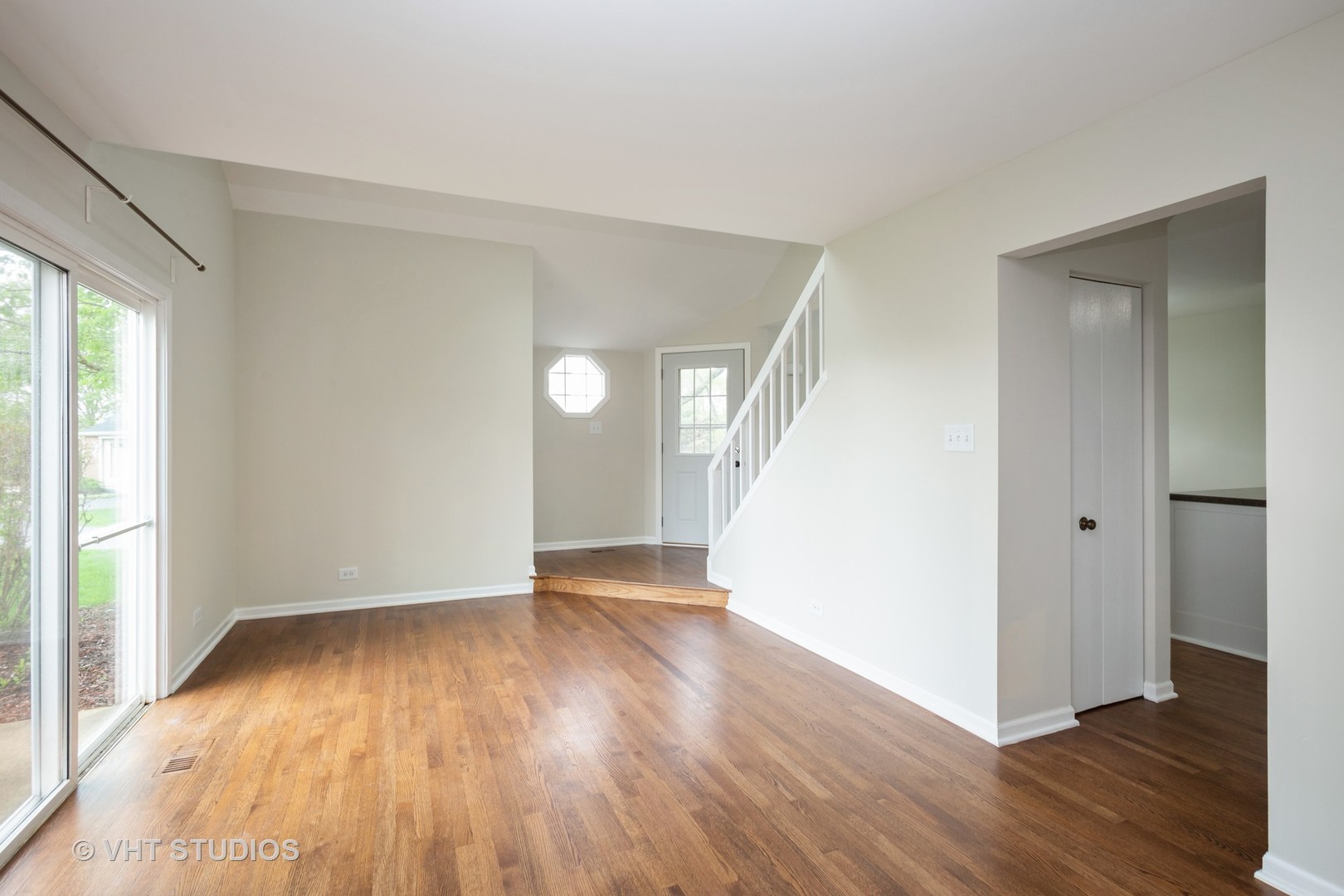 9 Bright Ridge Drive Schaumburg, IL 60194 - Photo 3 of 14