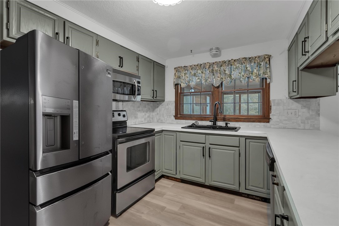 381 Woonsocket Hill Road North Smithfield, RI 02896 - Photo 5 of 46 Gallery Image 5