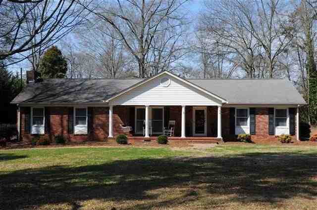111 Ridgecrest Drive Belton, SC 29627 - Photo 1 of 21 Gallery Image 1