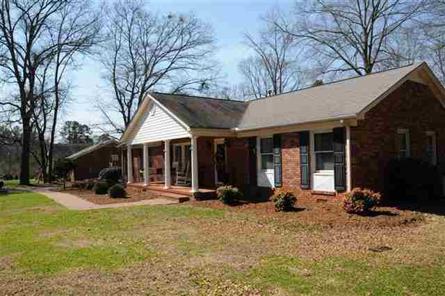111 Ridgecrest Drive Belton, SC 29627 - Photo 4 of 21 Gallery Image 4