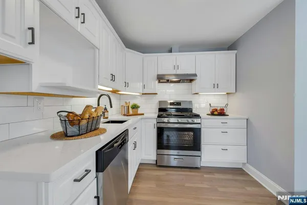 $689,000 | 1 Crestwood Lane, Clark, NJ 07066