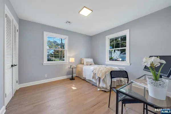 $689,000 | 1 Crestwood Lane, Clark, NJ 07066