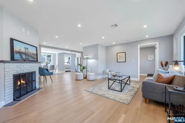 $689,000 | 1 Crestwood Lane, Clark, NJ 07066