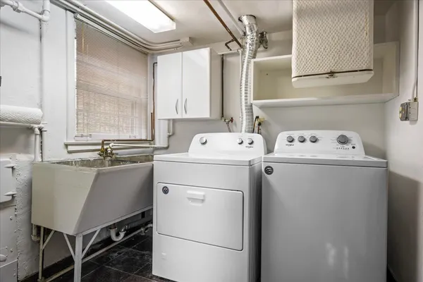$489,000 | 7012 North Kenton Avenue, Lincolnwood, IL 60712