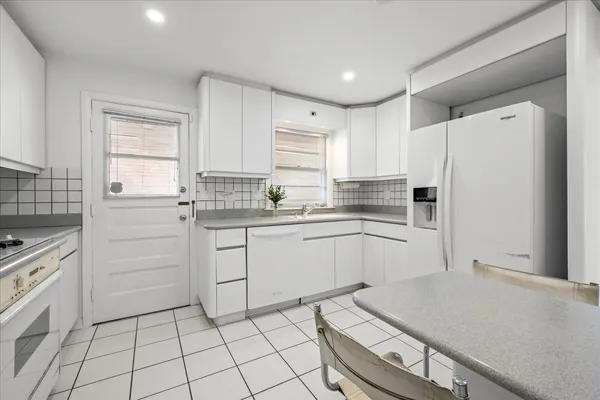 $489,000 | 7012 North Kenton Avenue, Lincolnwood, IL 60712