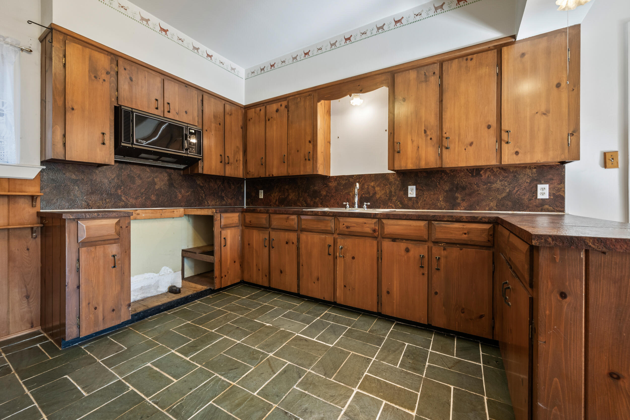 283 Meadow Brook Road New Portland, ME 04961 - Photo 34 of 47 Kitchen