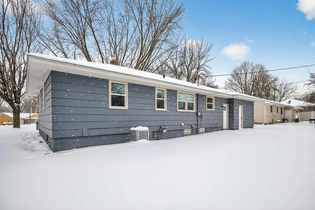 $249,900 | 138 South Street East, Norwood Young America, MN 55368