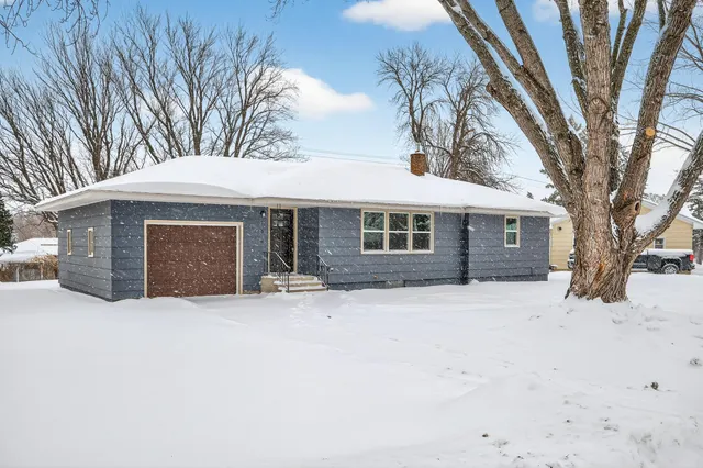 $249,900 | 138 South Street East, Norwood Young America, MN 55368