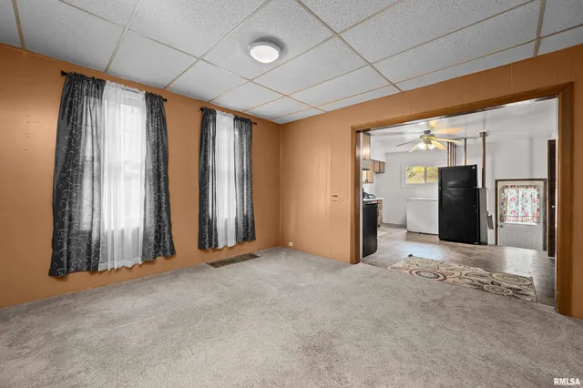 $99,900 | 158 5th Street, Silvis, IL 61282