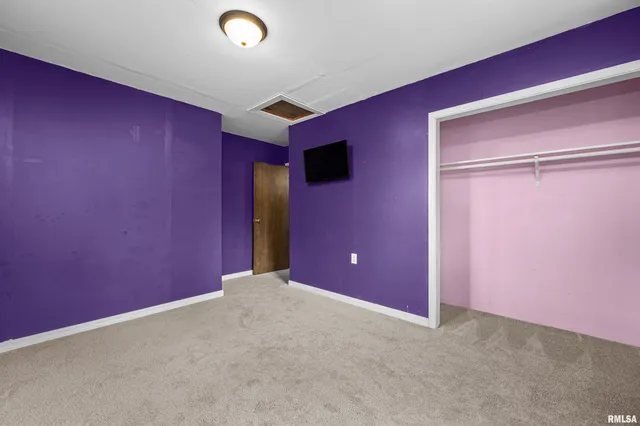 $99,900 | 158 5th Street, Silvis, IL 61282