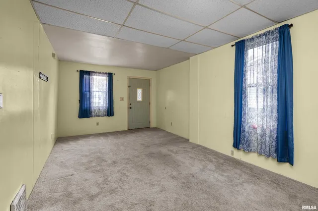 $99,900 | 158 5th Street, Silvis, IL 61282