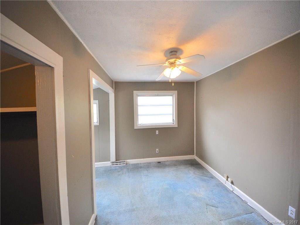 201 Sam King Road Hendersonville, NC 28739 - Photo 5 of 12 Gallery Image 5
