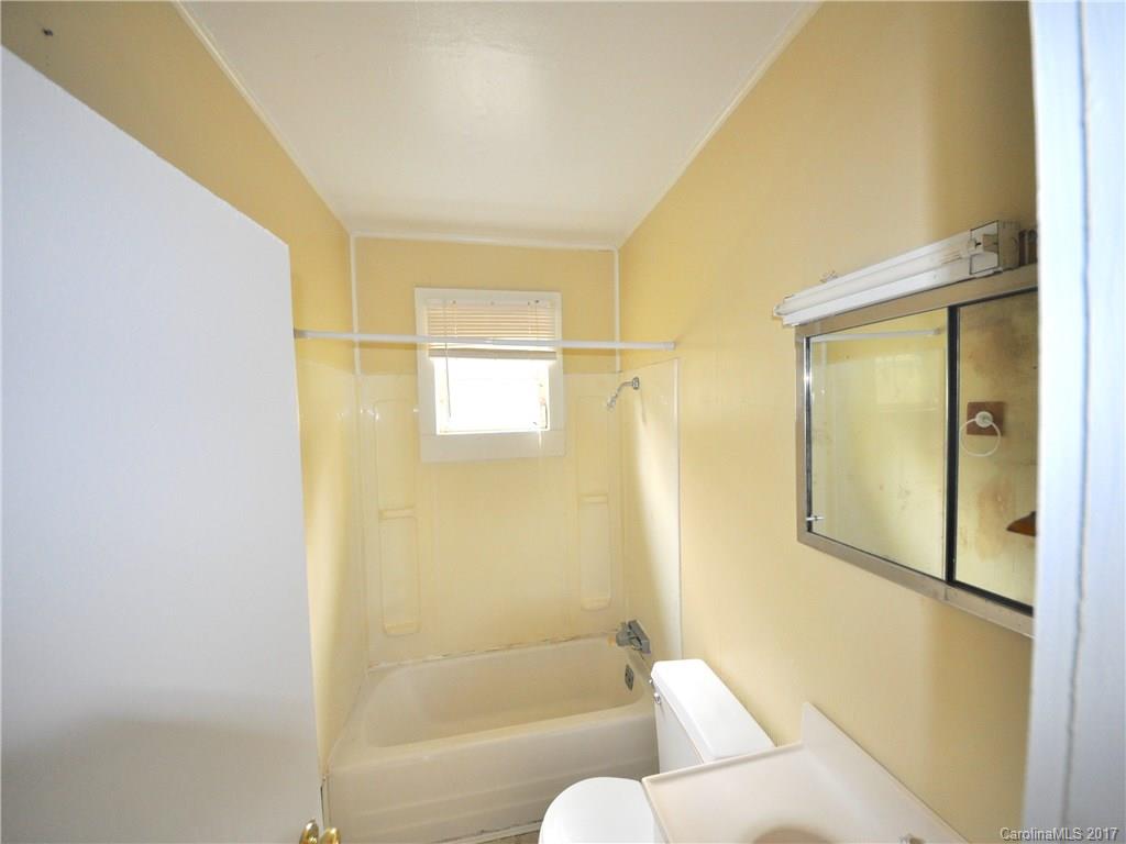 201 Sam King Road Hendersonville, NC 28739 - Photo 10 of 12 Gallery Image 10