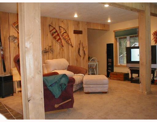 375 Dark Hollow Road Confluence, PA 15424 - Photo 6 of 7 Living Room.