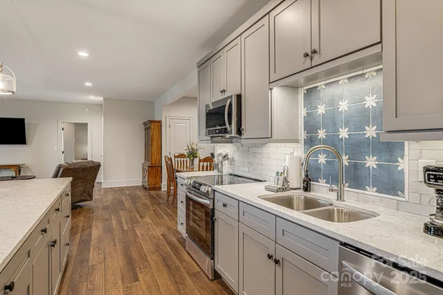 $1,925,000 | 360 Turkey Branch Road, Mars Hill, NC 28754