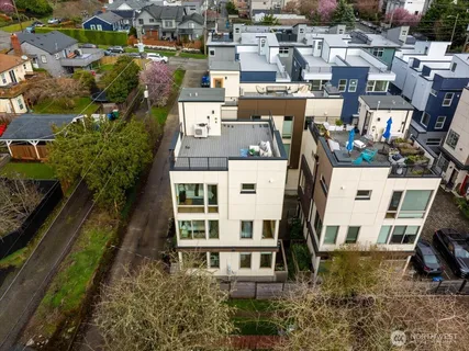 $778,000 | 5017 Fauntleroy Way Southwest, Unit B, Seattle, WA 98136