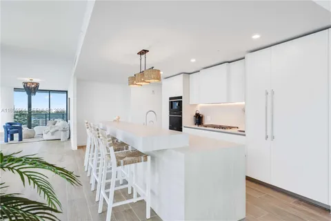 $4,598,000 | 900 North Ocean Boulevard, Unit 801, Pompano Beach, FL 33062