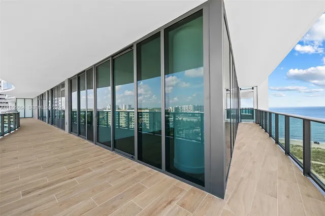 $4,598,000 | 900 North Ocean Boulevard, Unit 801, Pompano Beach, FL 33062