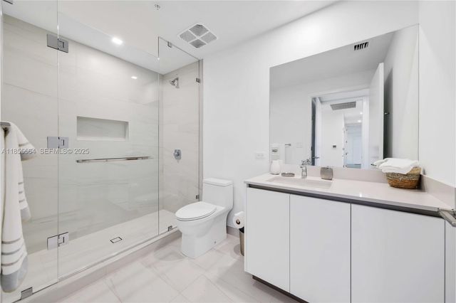 $4,598,000 | 900 North Ocean Boulevard, Unit 801, Pompano Beach, FL 33062