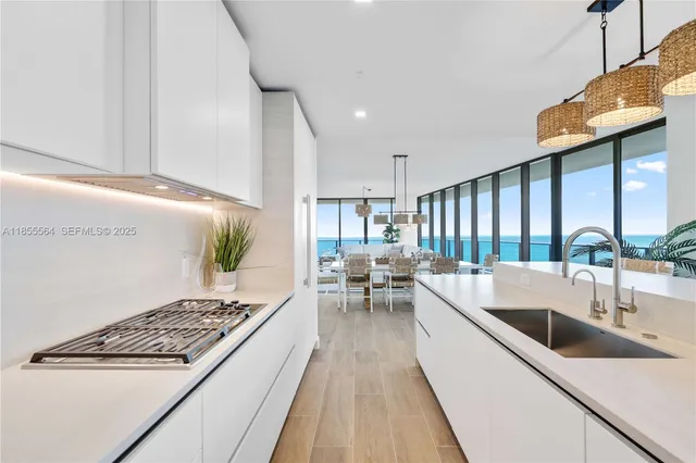 $4,598,000 | 900 North Ocean Boulevard, Unit 801, Pompano Beach, FL 33062