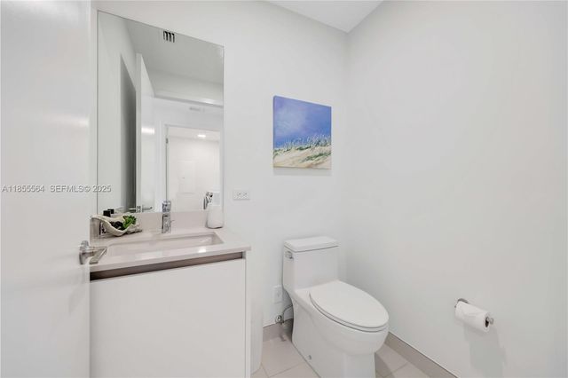 $4,598,000 | 900 North Ocean Boulevard, Unit 801, Pompano Beach, FL 33062