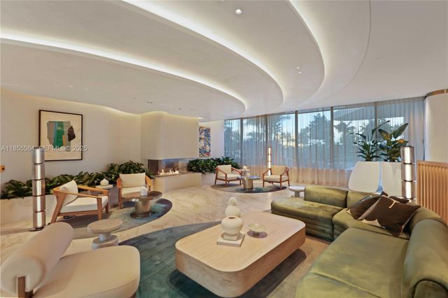 $4,598,000 | 900 North Ocean Boulevard, Unit 801, Pompano Beach, FL 33062