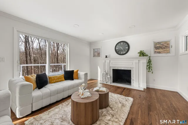 $1,695,000 | 913 Ridgefield Road, Wilton, CT 06897