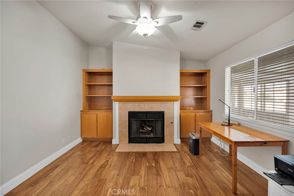 16258 Chiwi Road Apple Valley, CA 92307 - Photo 18 of 48 Office In Bedroom