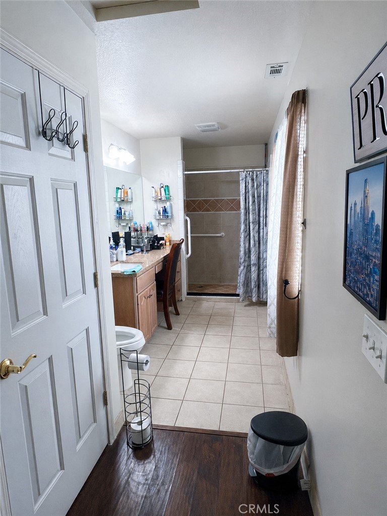 16258 Chiwi Road Apple Valley, CA 92307 - Photo 37 of 48 ADU BATRHOOM