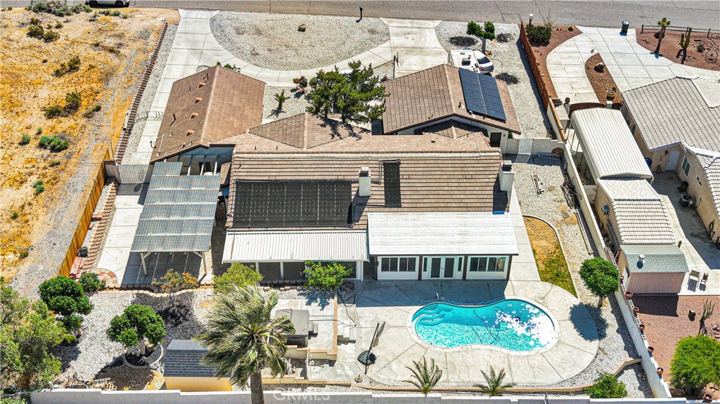 16258 Chiwi Road Apple Valley, CA 92307 - Photo 4 of 48