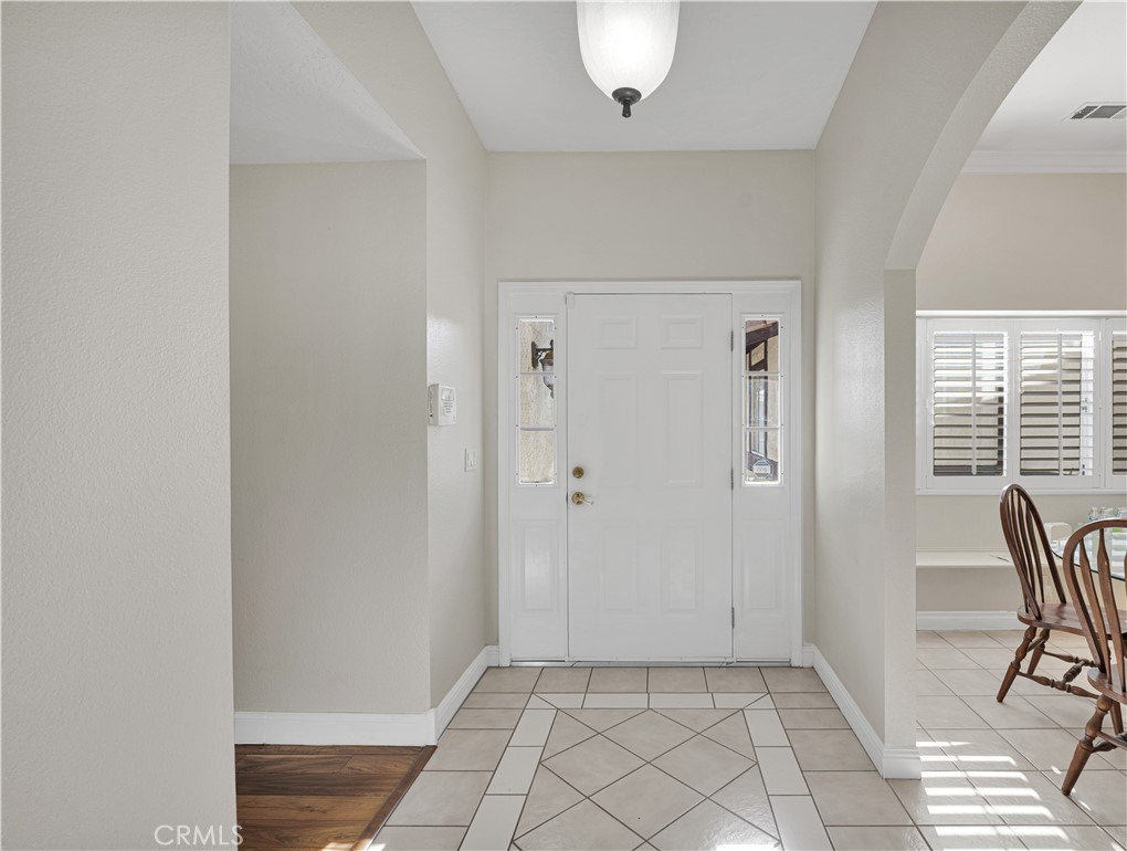 16258 Chiwi Road Apple Valley, CA 92307 - Photo 6 of 48