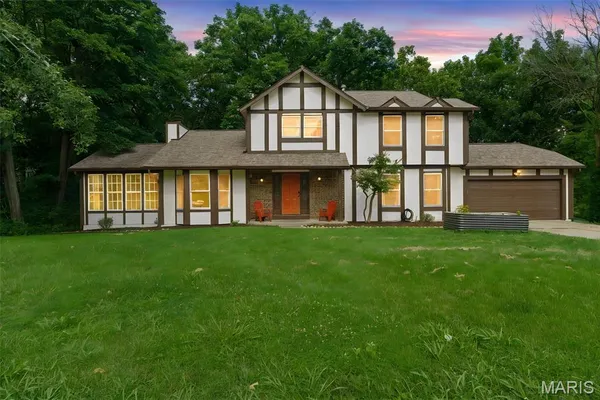 $415,000 | 2 Pear Tree Court, St. Peters, MO 63376