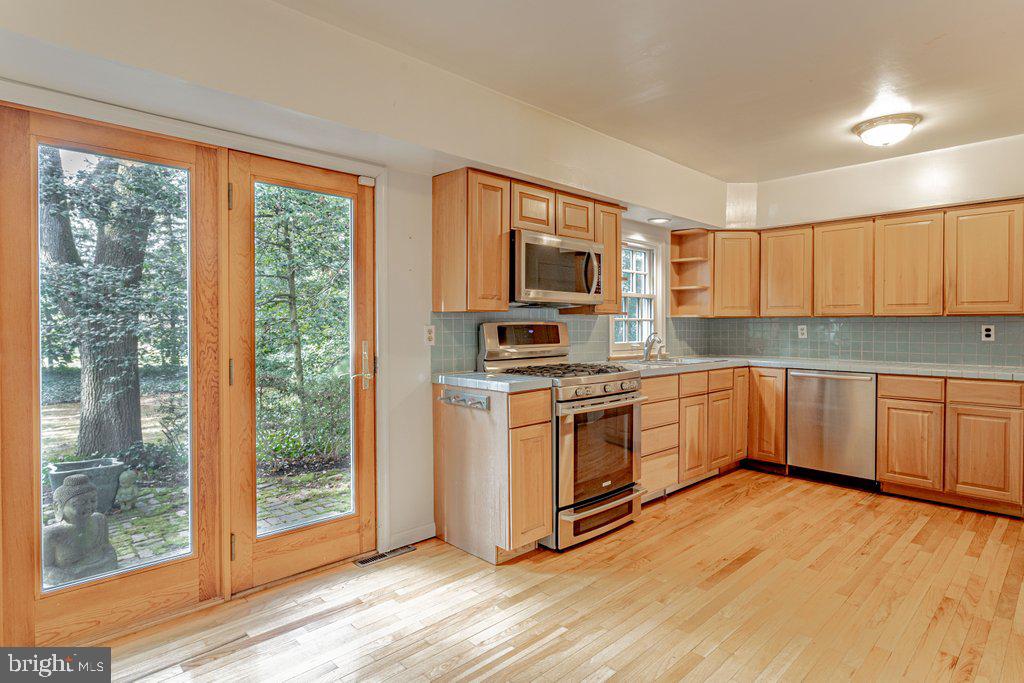 320 Westover Road Moorestown, NJ 08057 - Photo 11 of 34 Kitchen