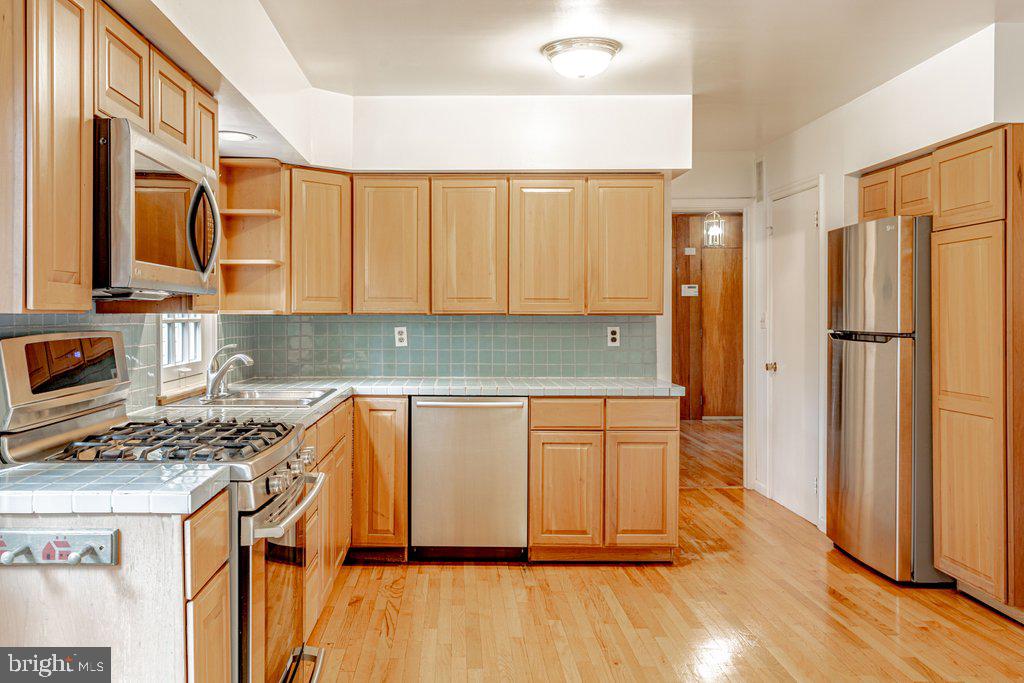 320 Westover Road Moorestown, NJ 08057 - Photo 13 of 34 Kitchen