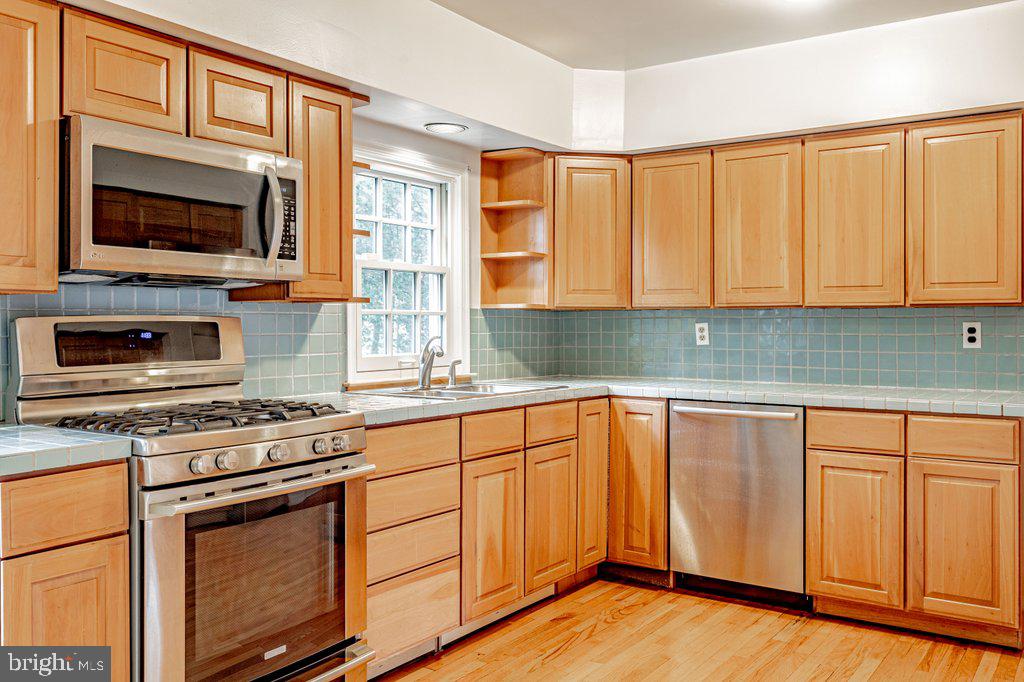320 Westover Road Moorestown, NJ 08057 - Photo 10 of 34 Kitchen