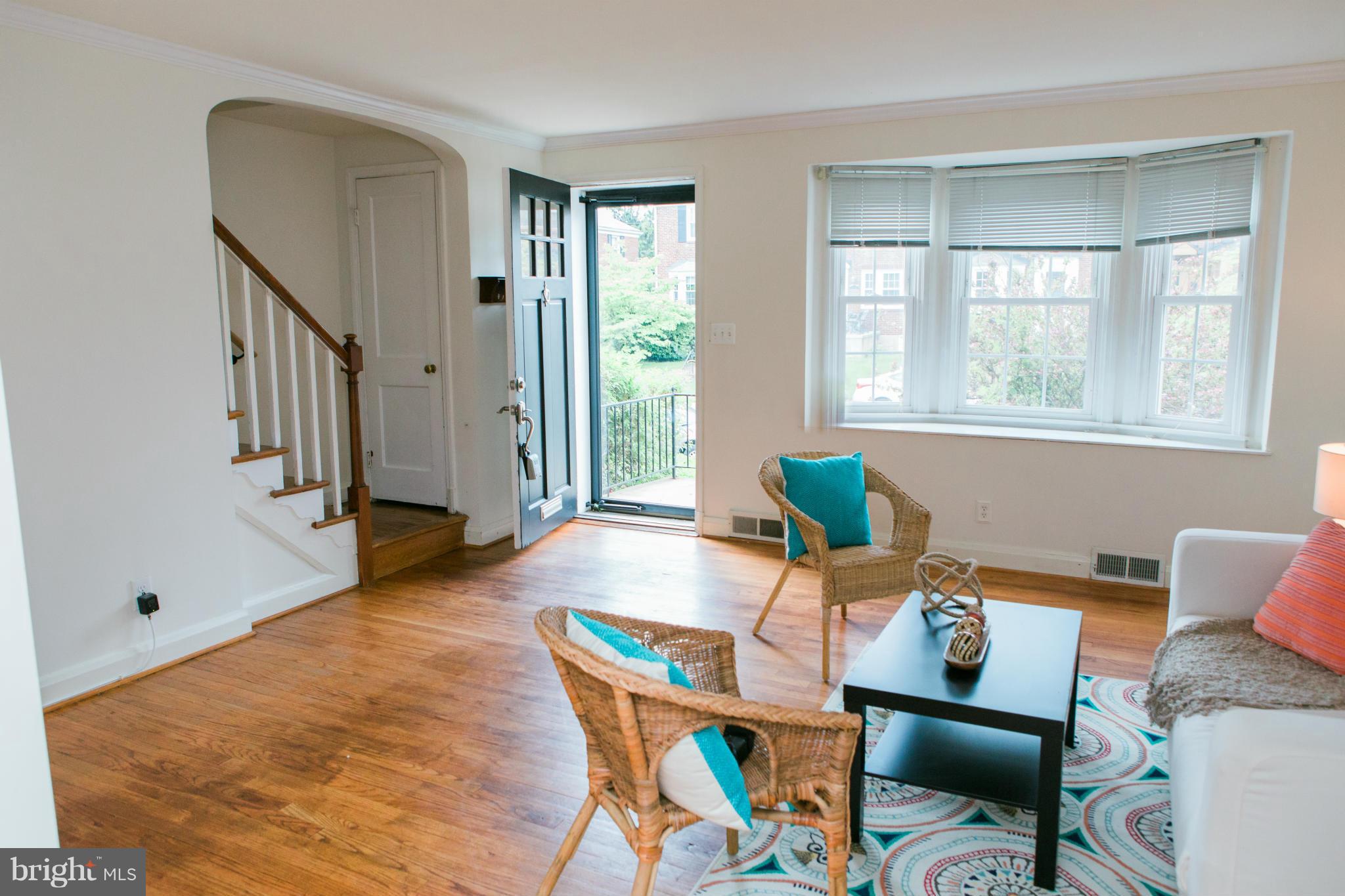 115 Overbrook Road Baltimore, MD 21212 - Photo 4 of 26 Living Room