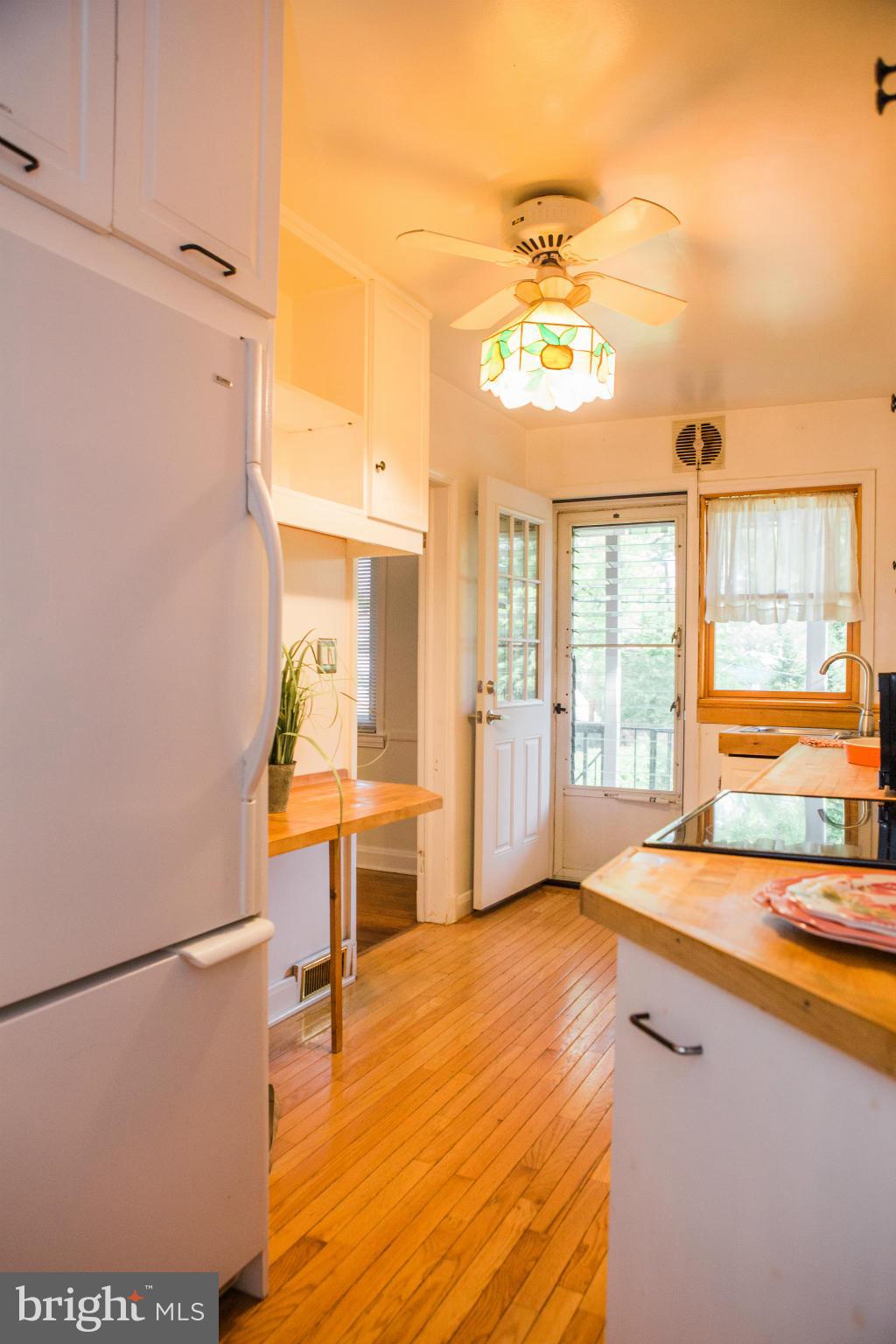 115 Overbrook Road Baltimore, MD 21212 - Photo 9 of 26 Kitchen