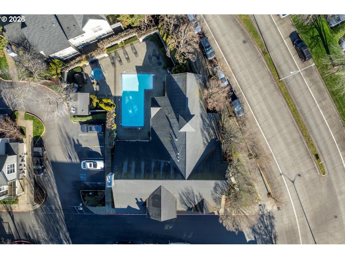 723 Southeast Fairwinds Loop, Unit BLDG H Vancouver, WA 98661 - Photo 30 of 34 a view of entryway and hall