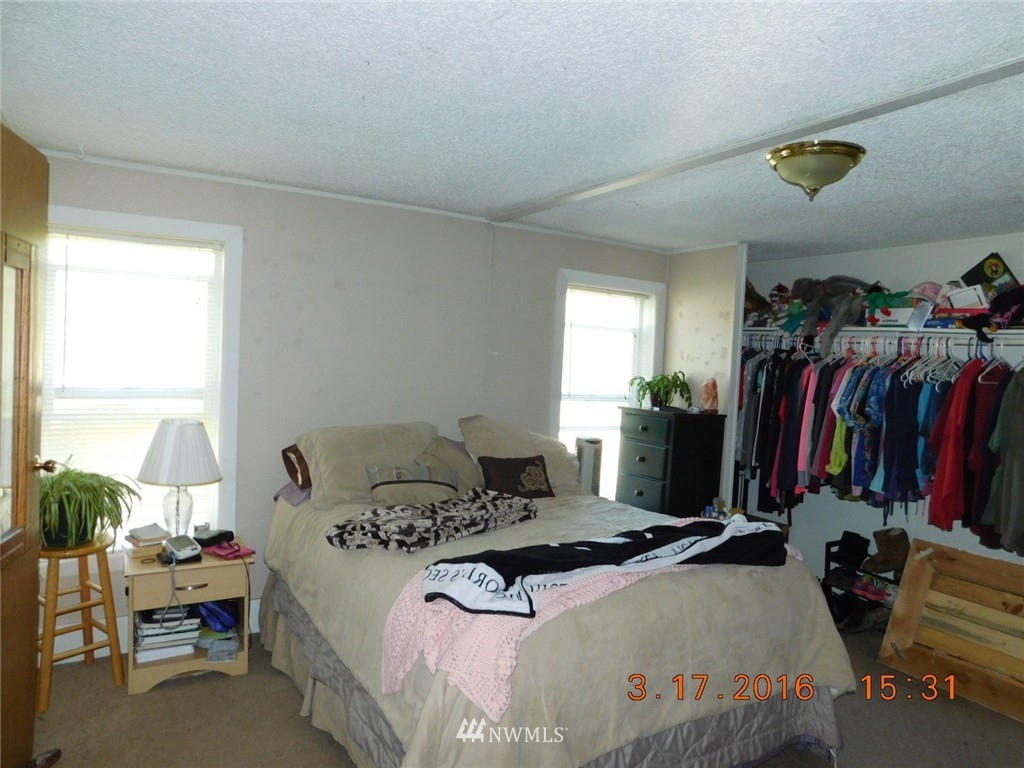 13020 Vail Road Southeast Yelm, WA 98597 - Photo 5 of 17 Gallery Image 5