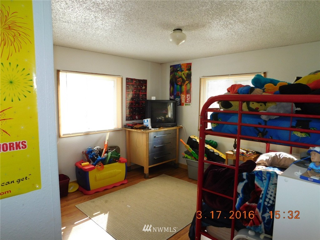 13020 Vail Road Southeast Yelm, WA 98597 - Photo 7 of 17 Gallery Image 7