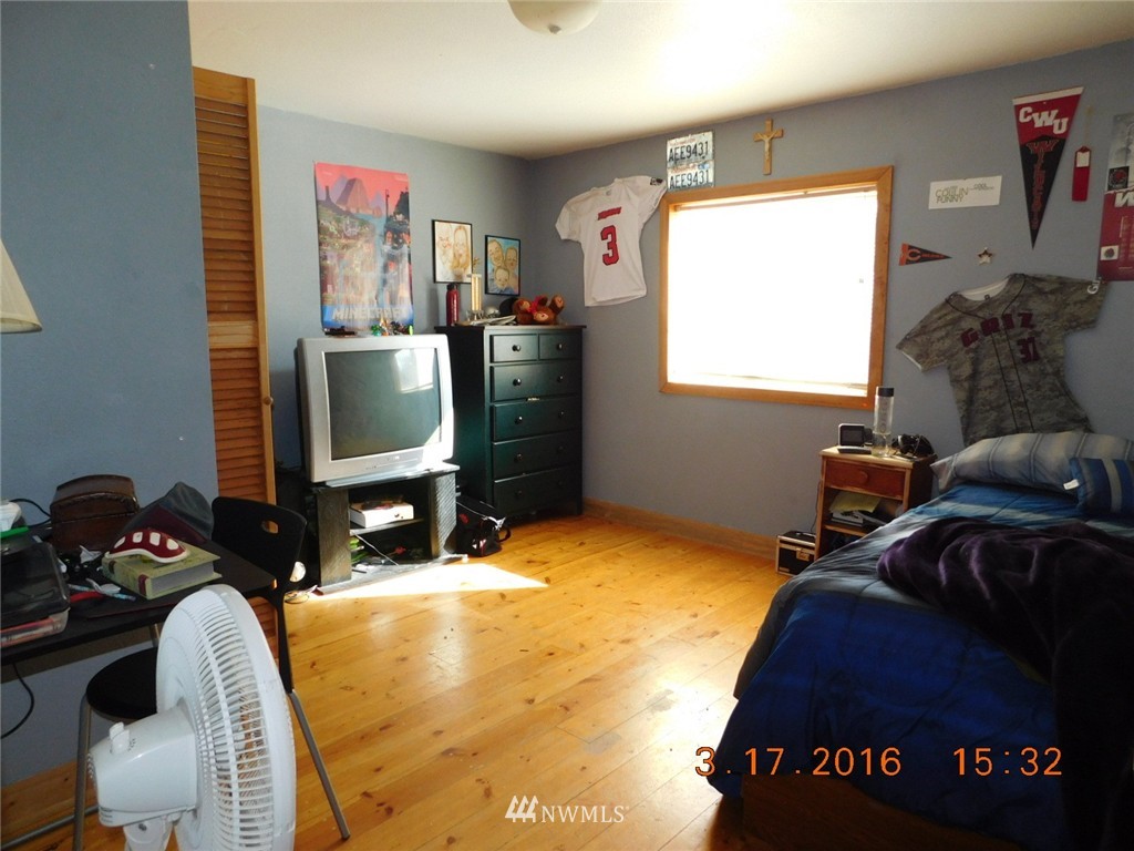 13020 Vail Road Southeast Yelm, WA 98597 - Photo 8 of 17 Gallery Image 8