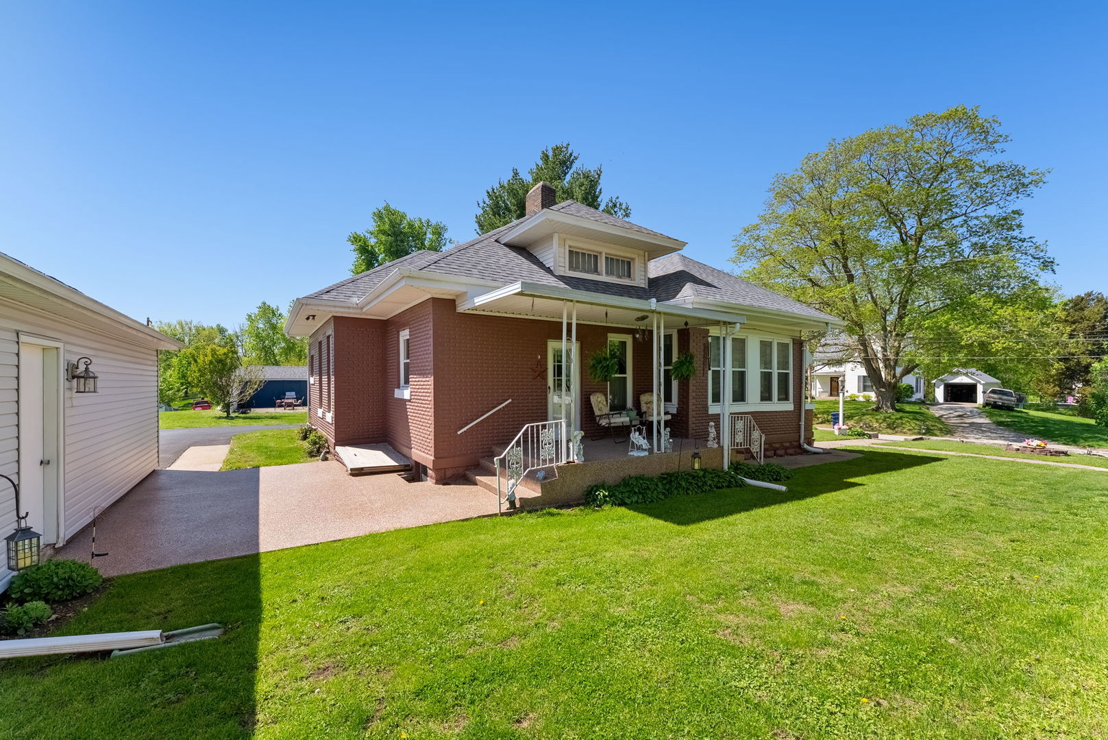 504 Southeast 4th Avenue Aledo, IL 61231 - Photo 1 of 19