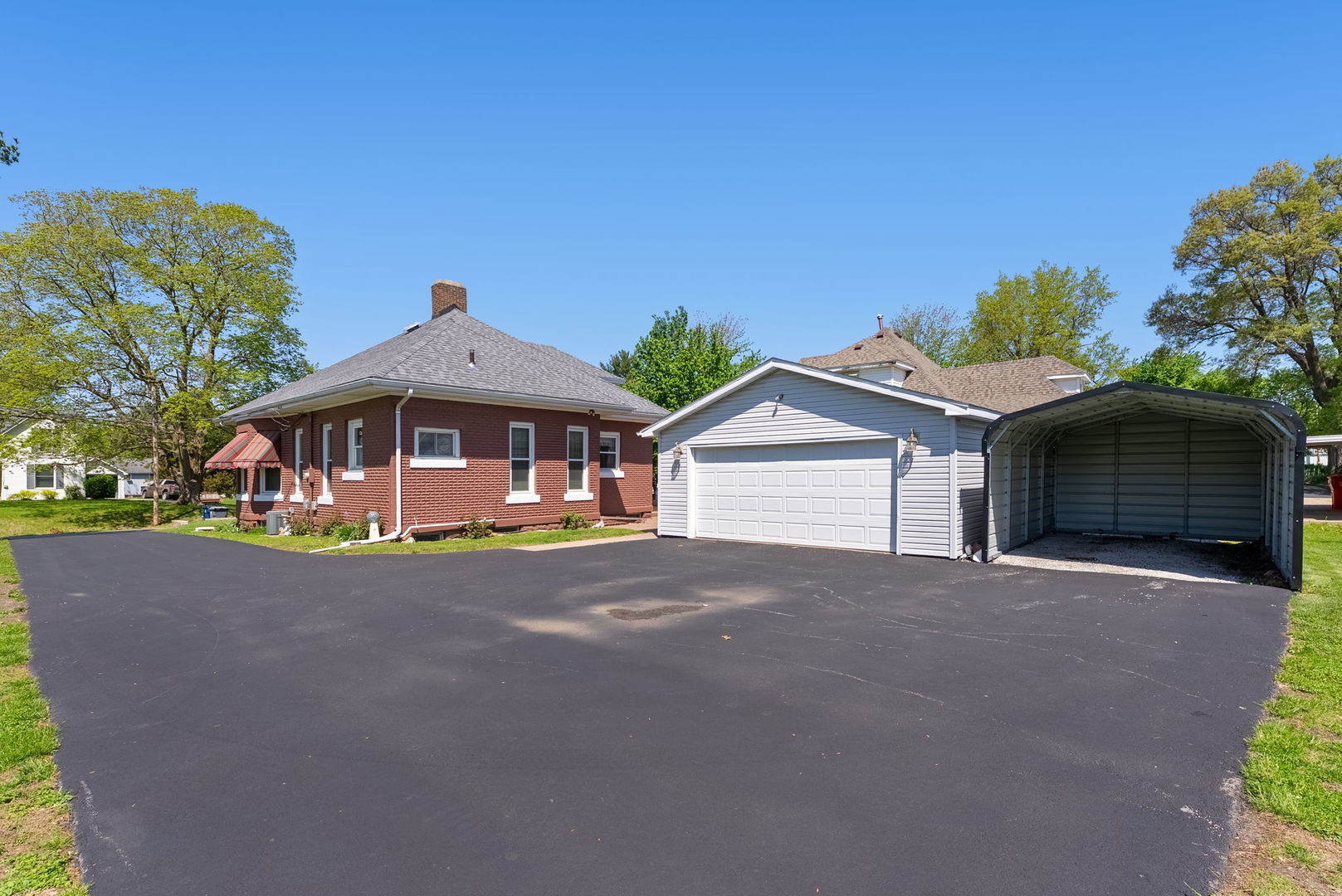 504 Southeast 4th Avenue Aledo, IL 61231 - Photo 2 of 19